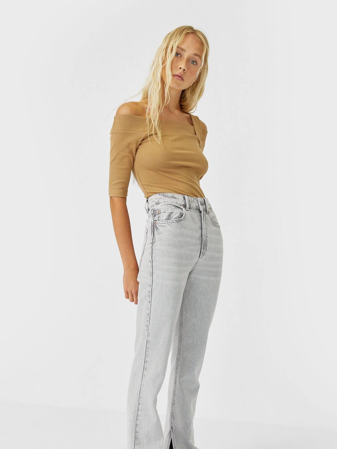 

Топ Stradivarius 06612683430 M Песочный