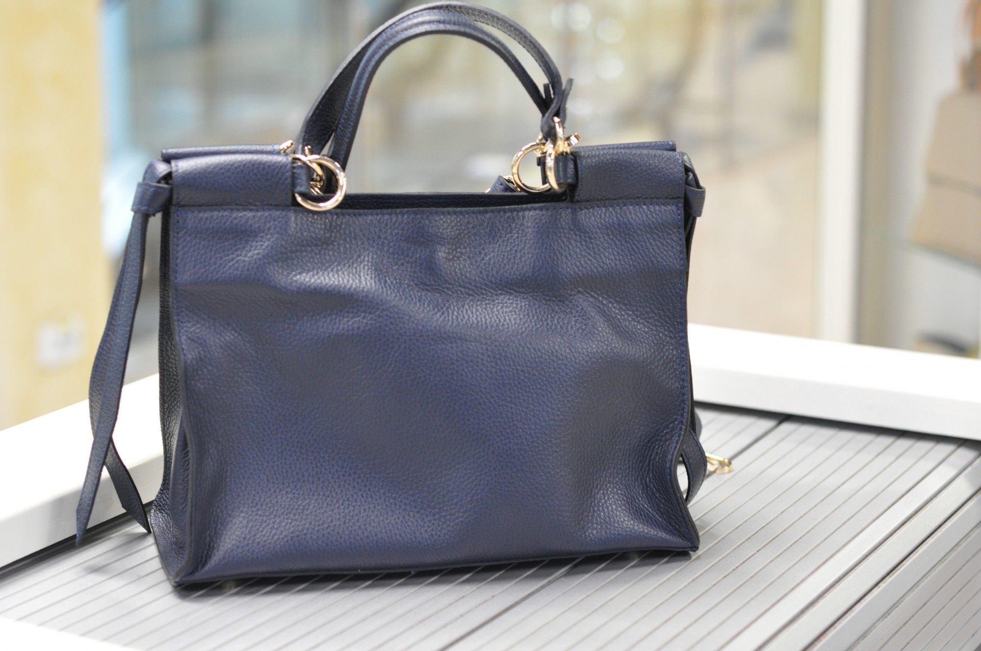 

Женская кожаная сумка Italian bag синяя 562018