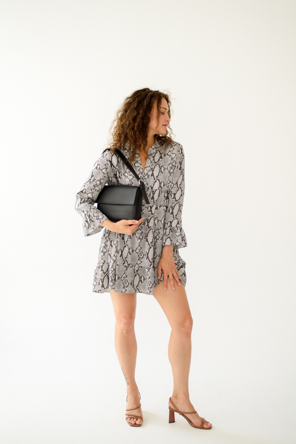 

Женская сумка из натуральной кожи boorbon SOHO-BLACK-1 черный