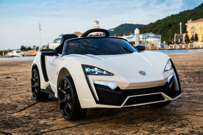 

Ел-мобіль T-7623 EVA WHITE легковий на Bluetooth 2.4G Р/У 12V7AH мотор 2*35W з MP3 118*70*50 /1/