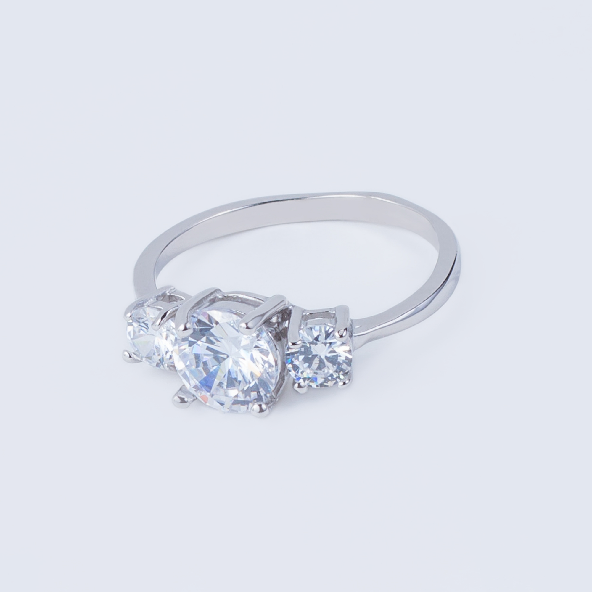 

Каблучка TOP Silver размер 18,0 2,00 г 9510061б