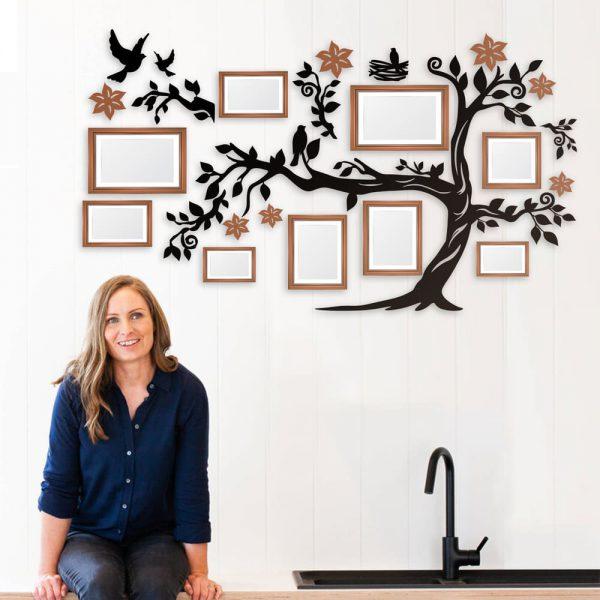 

Семейное дерево для фотографий 9 рамок LikeWood Family Tree M 130 × 72 см Черный с коричневыми рамками