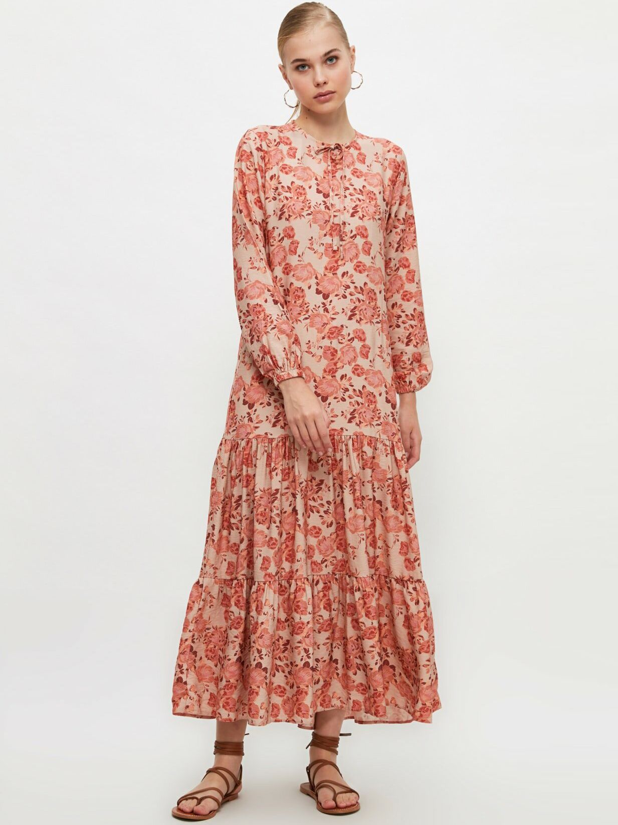 

Платье Trendyol TCTSS21EL3944-08  Pudra, Платье Trendyol TCTSS21EL3944-08 42 Pudra