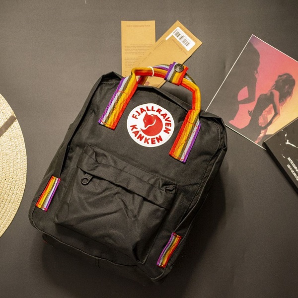 

Рюкзак Fjallraven Kanken Classic с радужными ручками (3576-1)