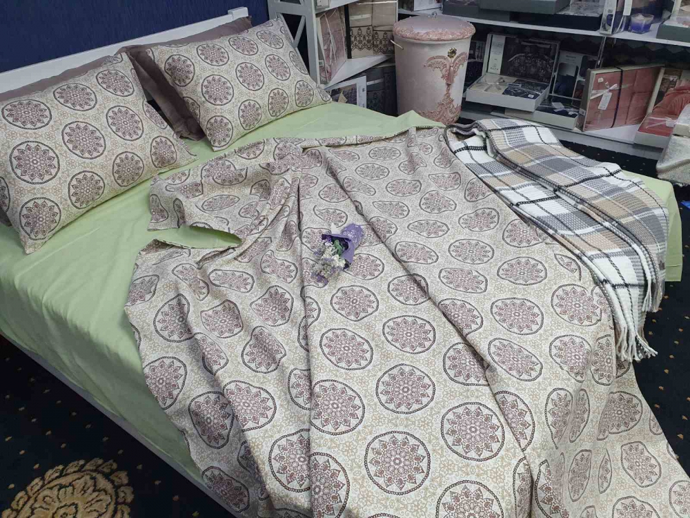 

Комплект постельного белья Komfort-tekstil Этно салат, ранфорс (Евро)