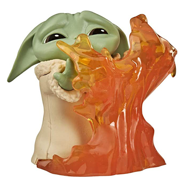 

Фигурка Star Wars The Bounty Collection Mandalorian малыш Грогу с огнем 5см (F1479)