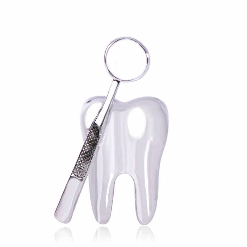 

Брошь унисекс BROCHE бижутерия Медицина Зуб с зеркалом серебристая BRSF111141