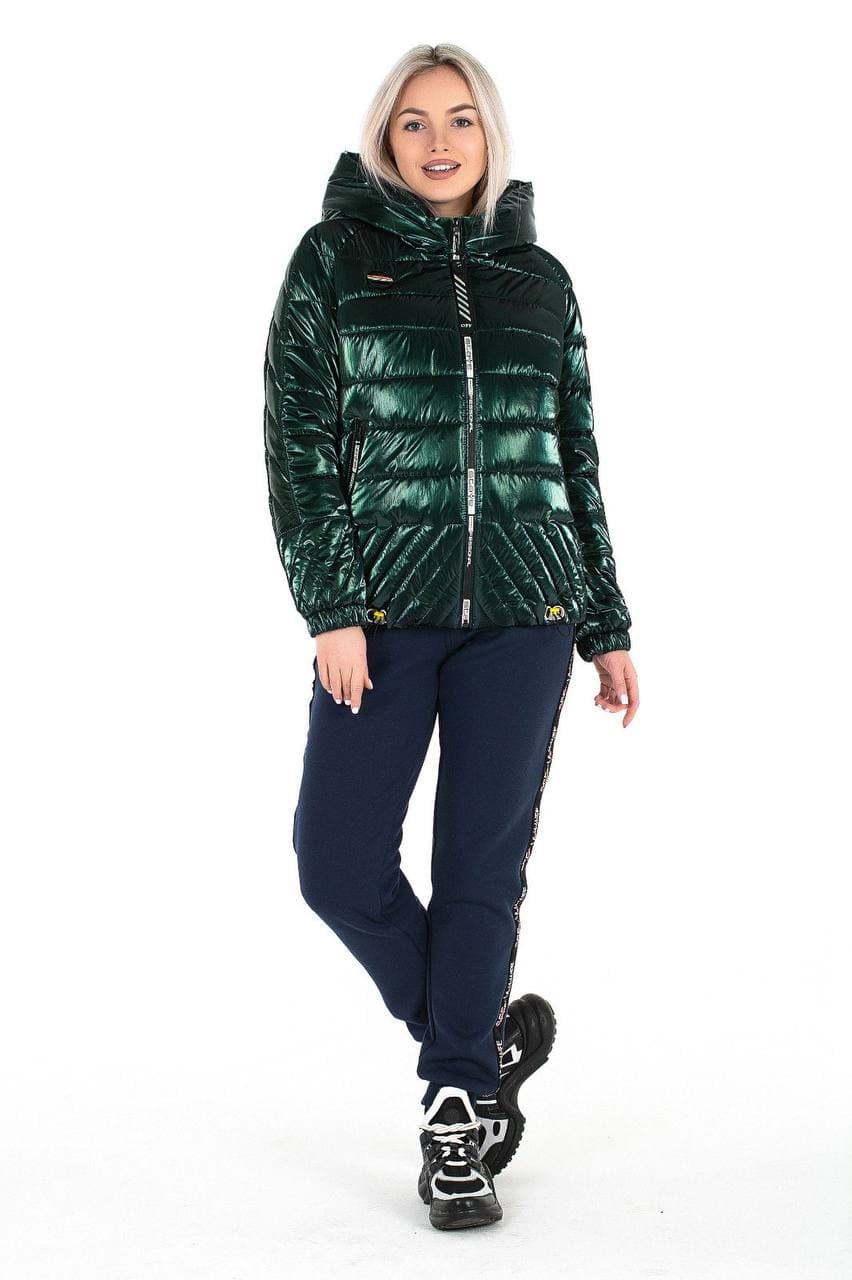 

Fashions • Лаковая куртка женская Эльза Fashions 56 бутылка (2261)
