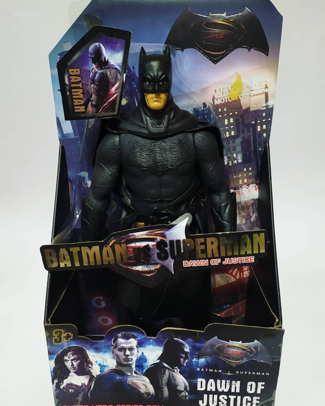 

Фигурка Супер Героя Shantou Toys Бэтмен На заре справедливости 32 см (3324)
