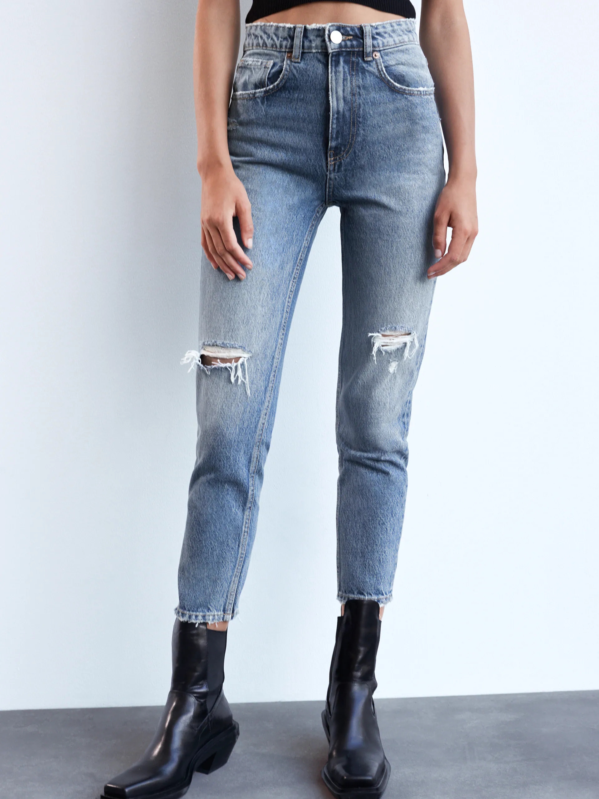

Джинсы Zara 4365/267/401 46 Голубые