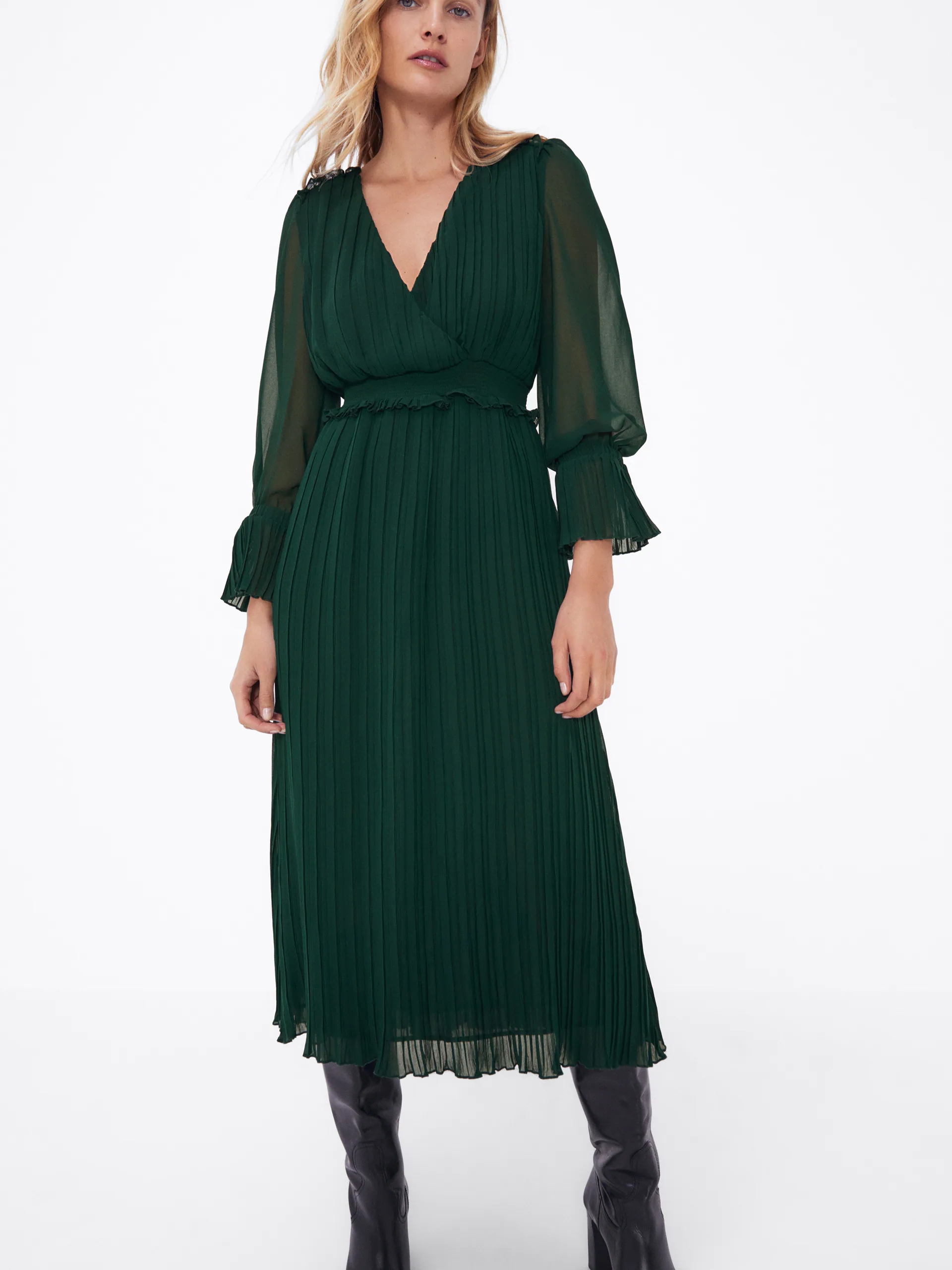 

Платье Zara 4387/243/500 XS Зеленое