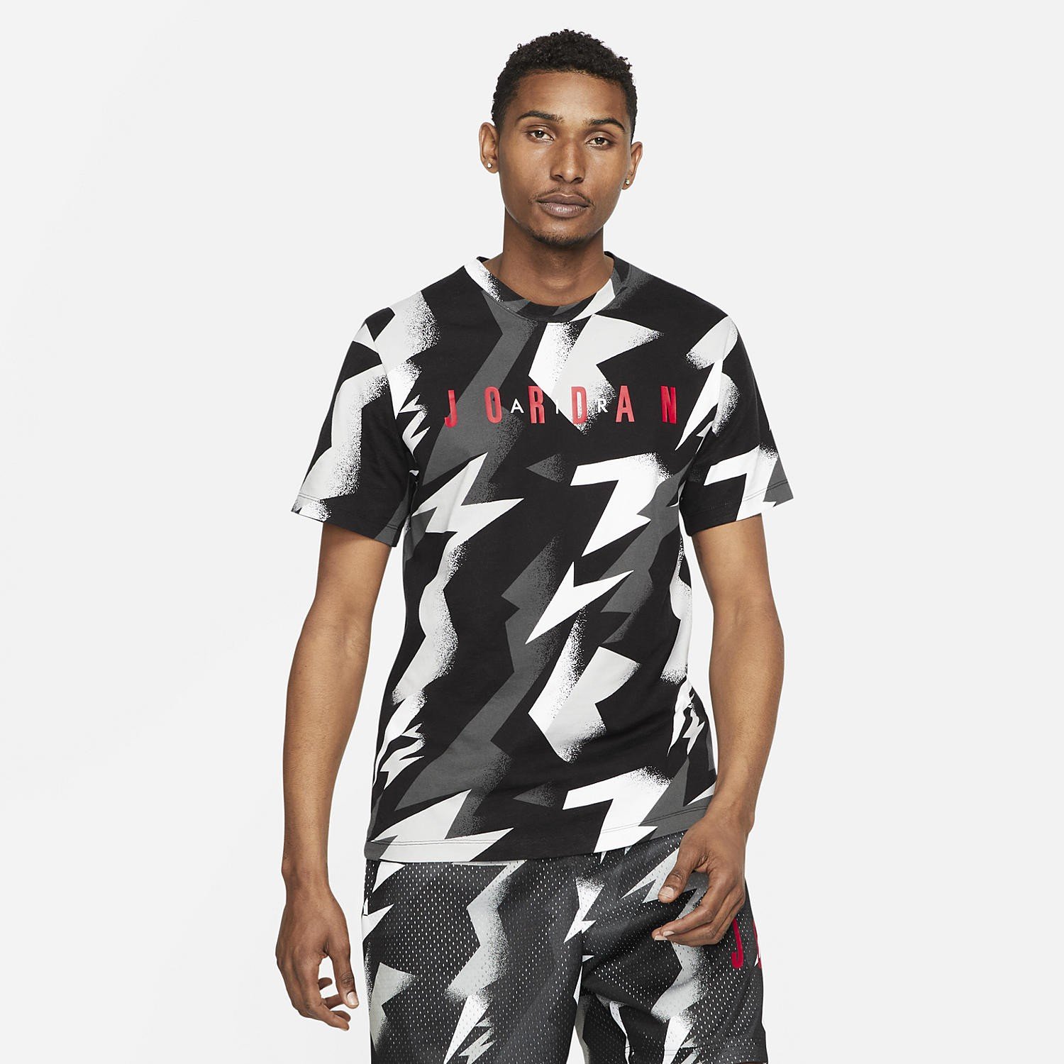 

Футболка Jordan mj jumpman air aop ss crew DB1553-010 L