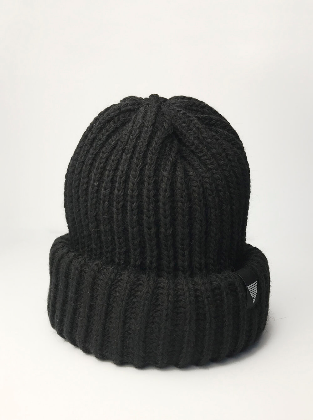 

Молодежная шапка бини вязаная ШТОРМ Black