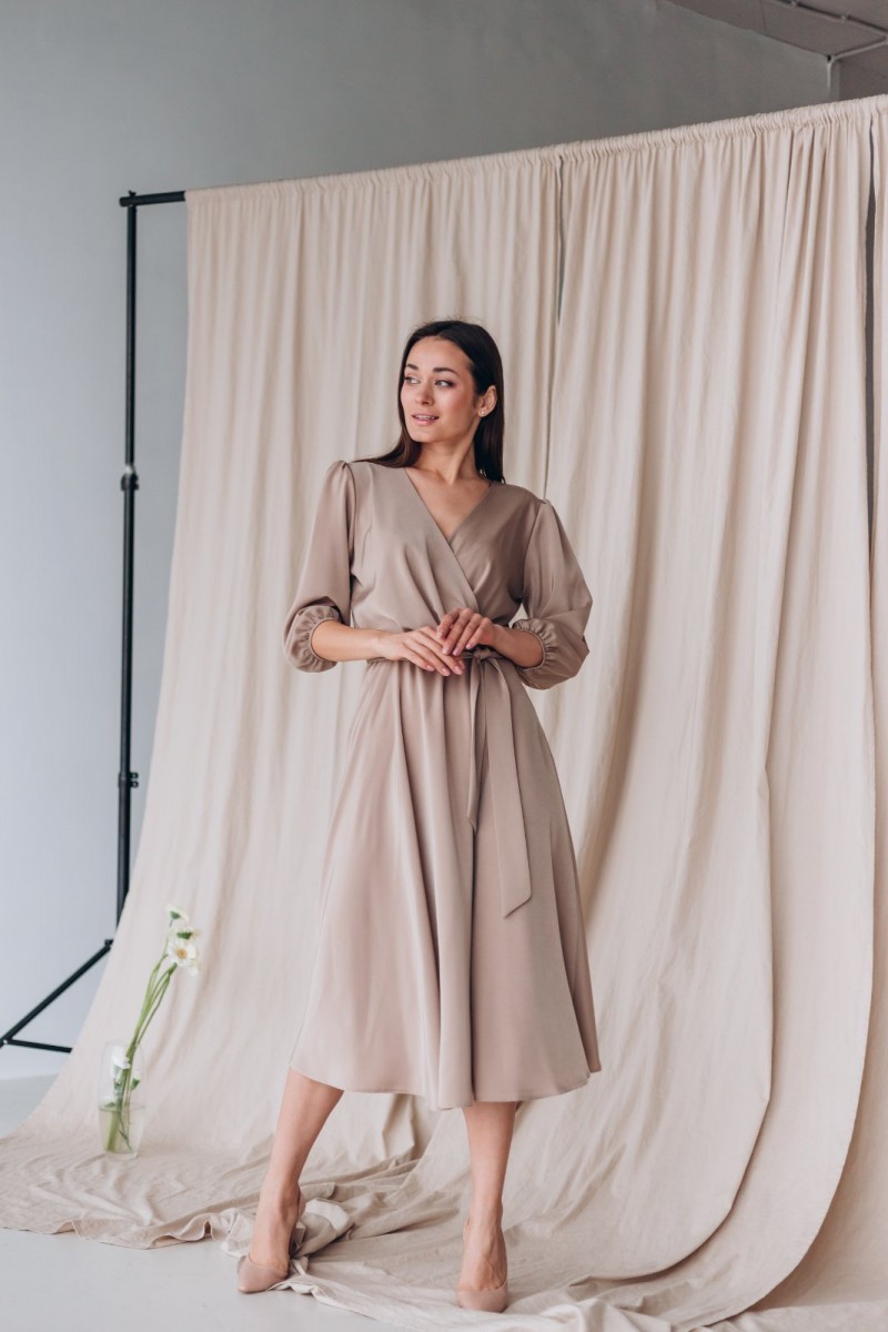 

Нарядное бежевое платье FashionYouWant  бежевый 43425458, Нарядное бежевое платье FashionYouWant L бежевый 43425458