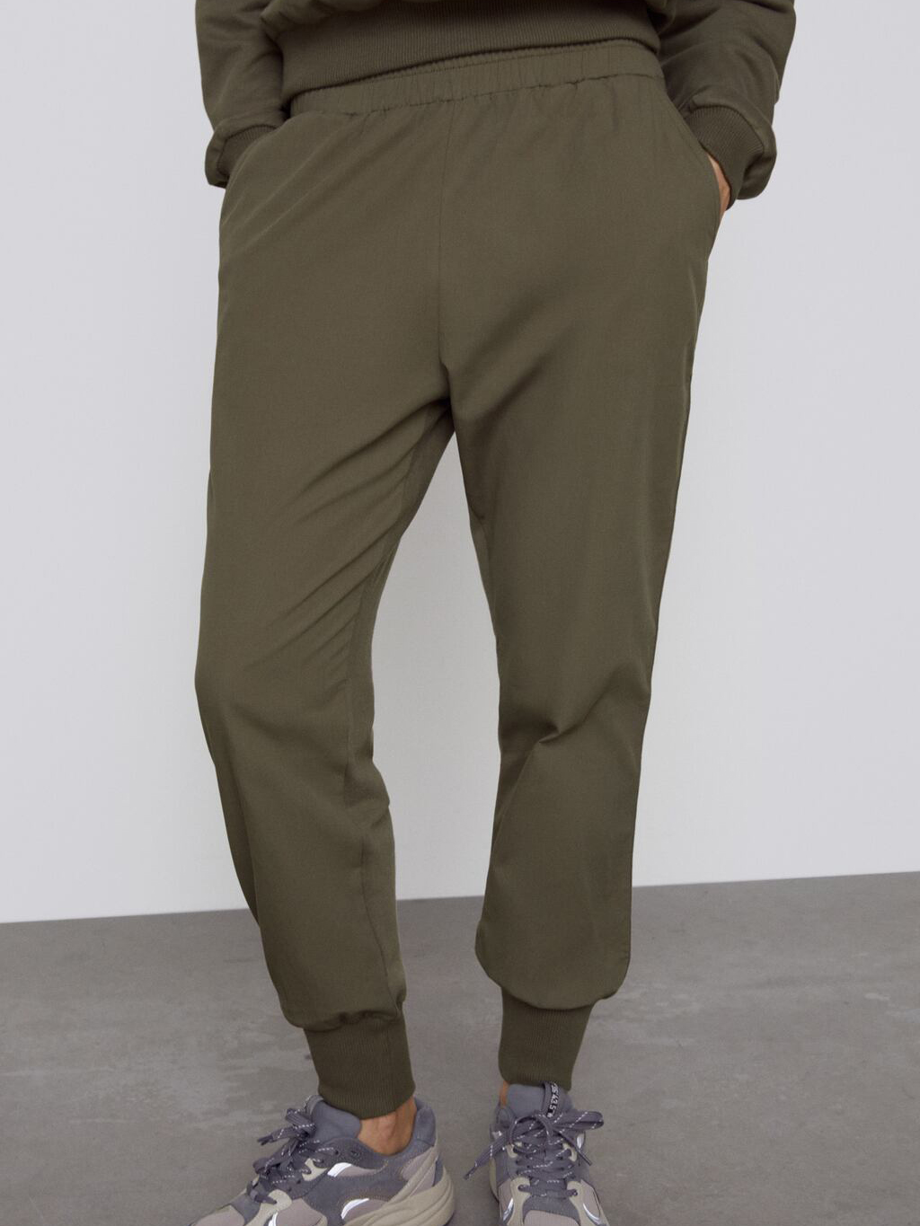 

Спортивные штаны Zara 00858054505 S Хаки