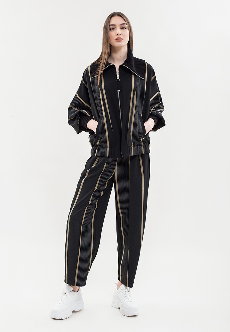 

Костюм из вискозы МАХА 06918 черный  (40/42, Костюм из вискозы МАХА 06918 черный XS (40/42)