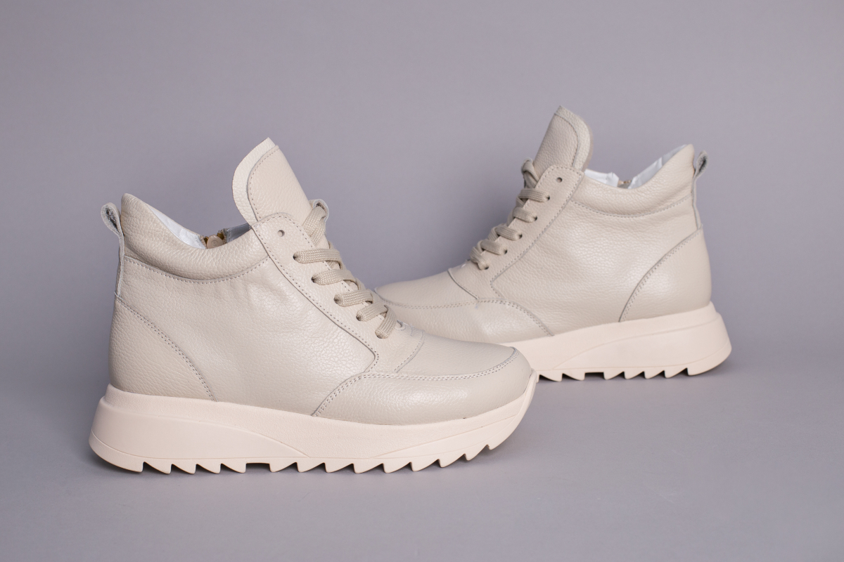 

Кросівки жіночі шкіряні зимові LuxuryShoes 9417-3з/40 (26 см) Молочний