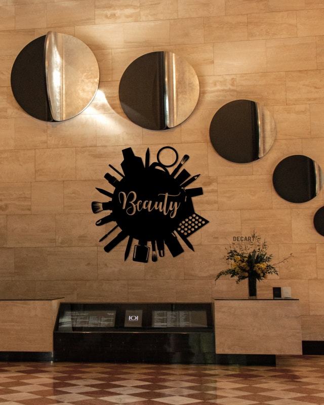 

Деревянная картина - панно Для салонов красоты Beauty 101х100 см