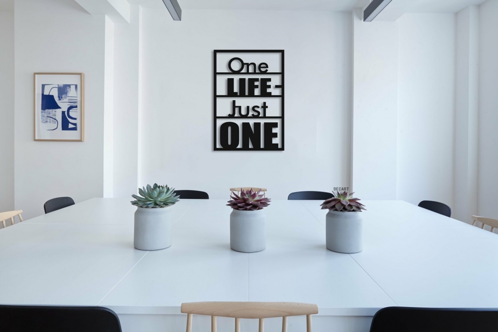 

Деревянная картина - панно Надписи "One LIFE just ONE" 130x90 см