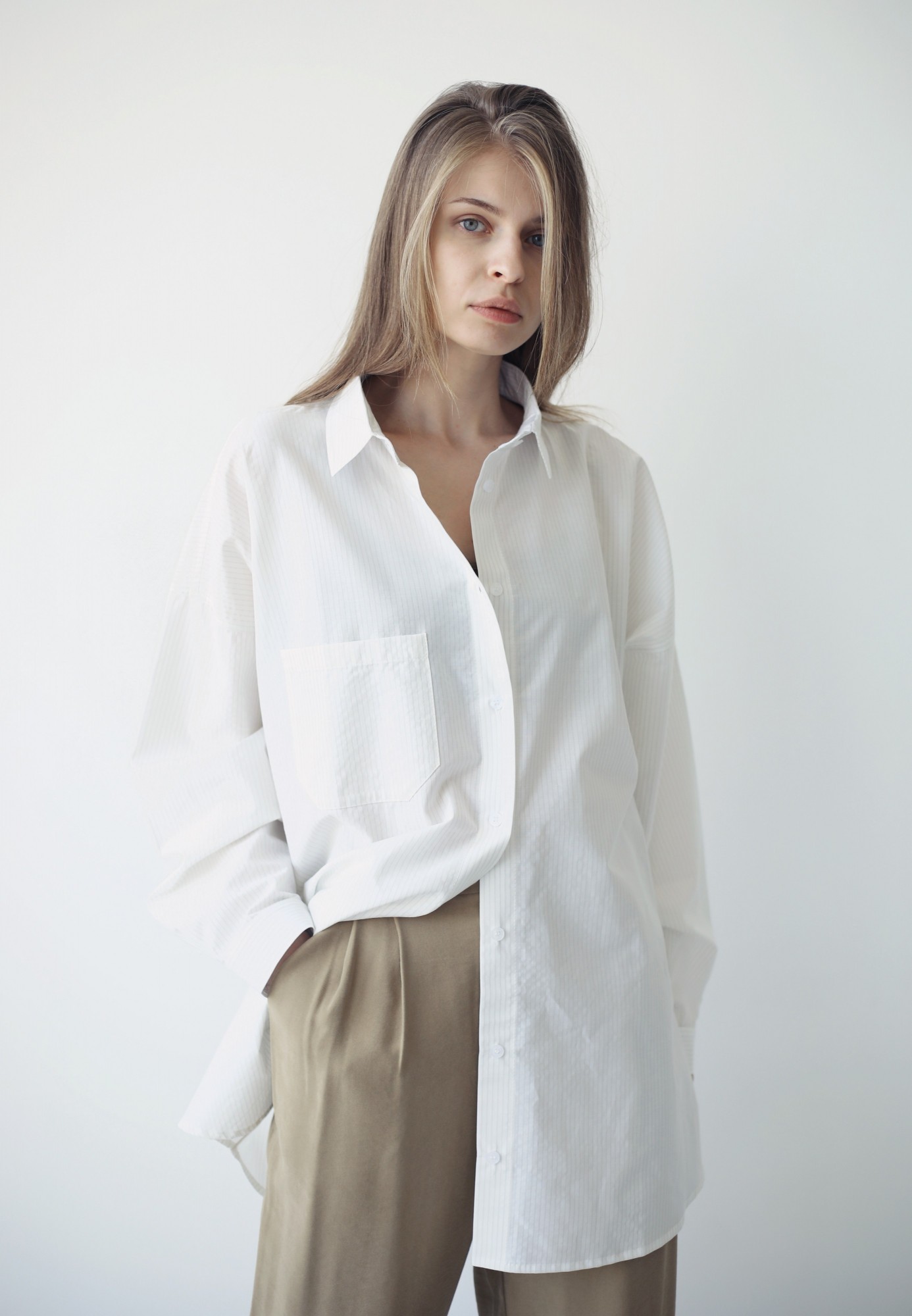 

Рубашка Stlkatin 000000685 молочная в полоску M/L из хлопка one size