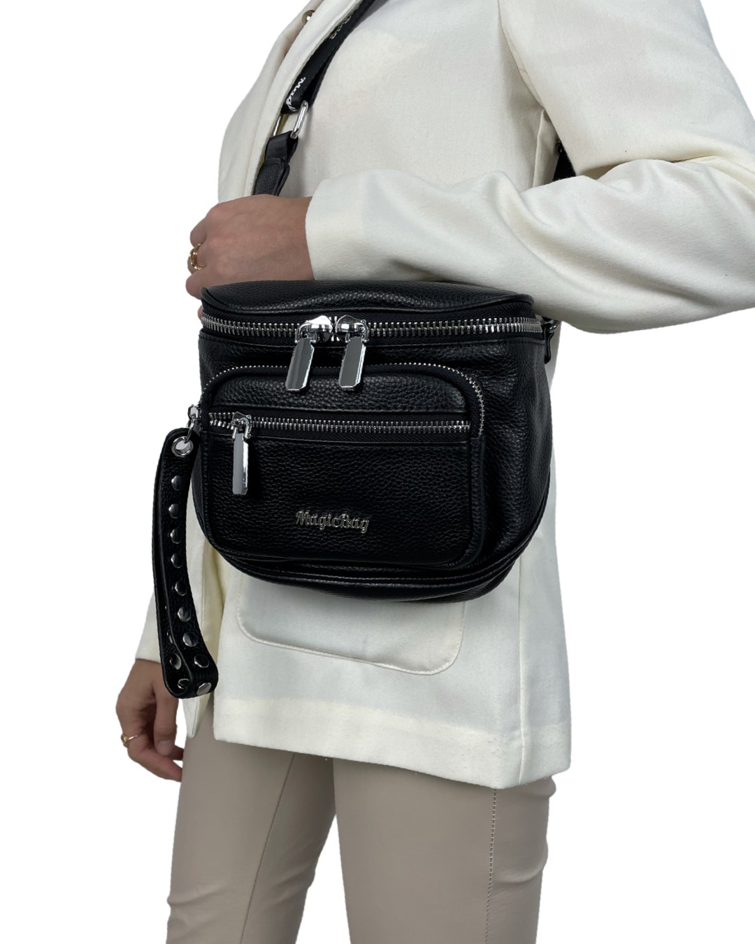 

Сумка женская кожаная кросс боди 19 19 13 см. Magicbag Черная