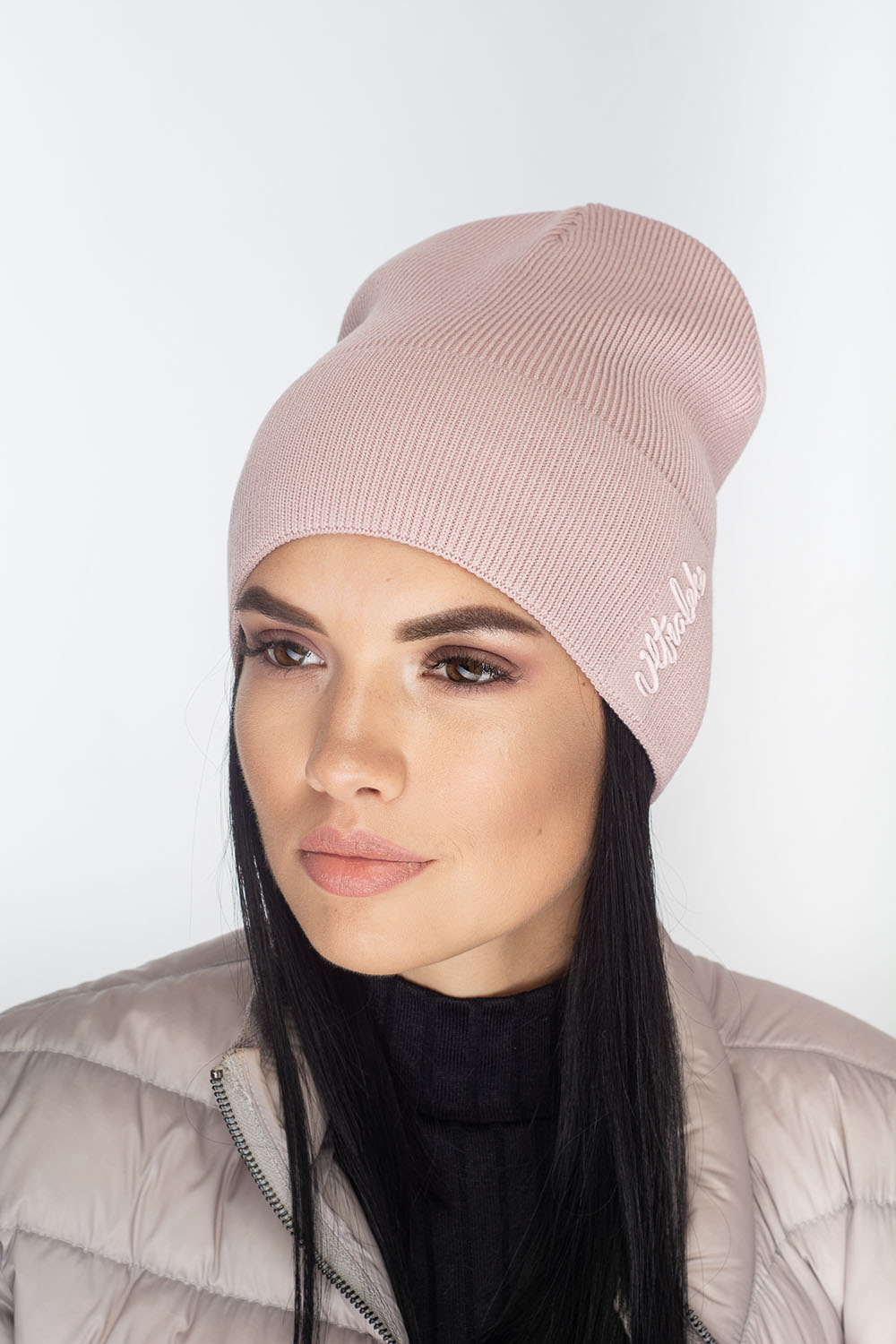 

Женская шапка колпак Креатив цвет пудра