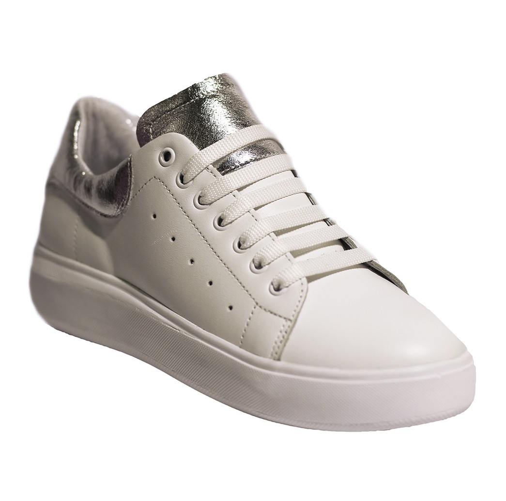 

Кеды Tomash Bartok 30294 40 белые с серебристым