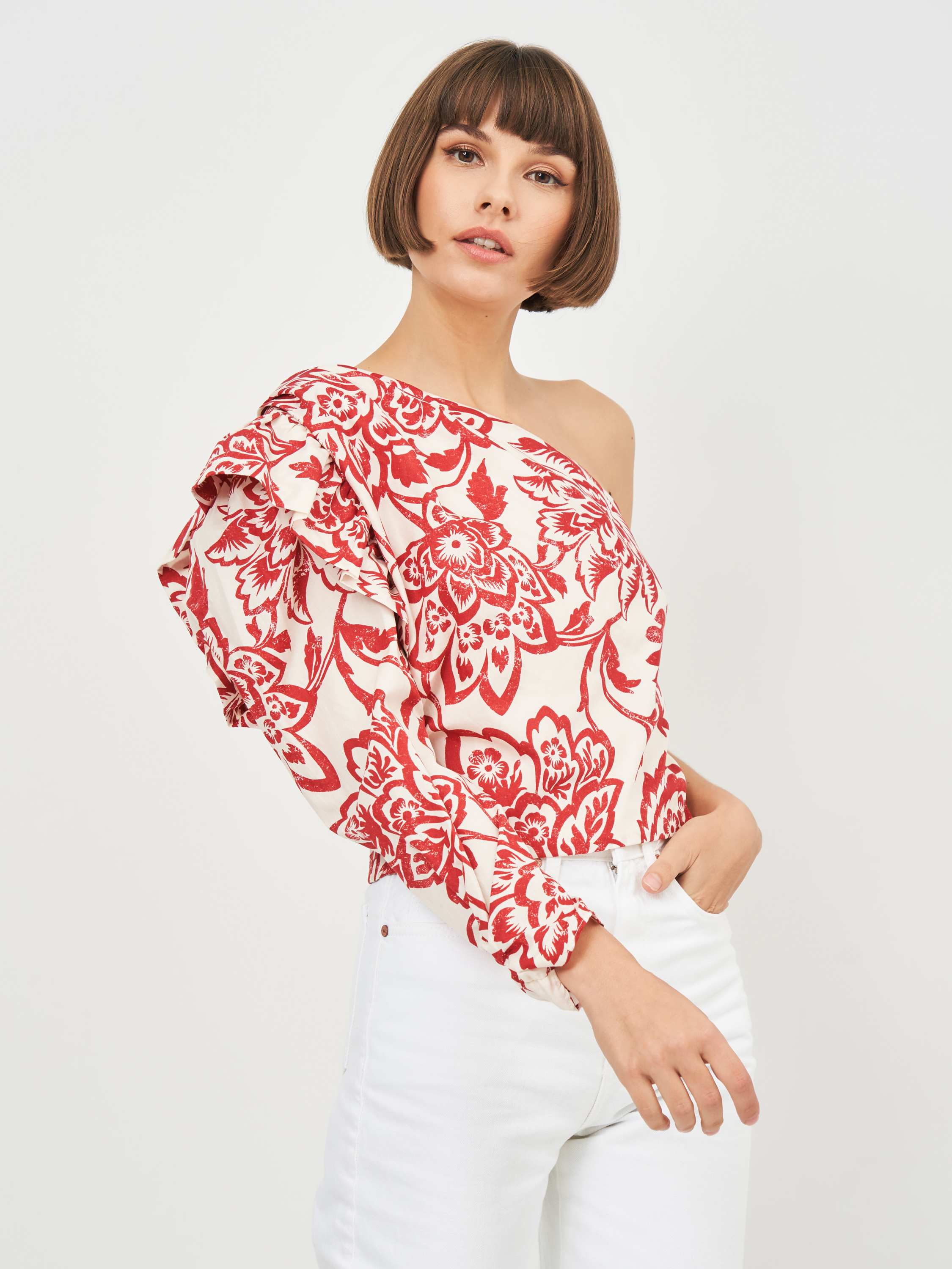 

Блуза Zara 2122/677/050  Белая с принтом в цветы, Блуза Zara 2122/677/050 2XL Белая с принтом в цветы