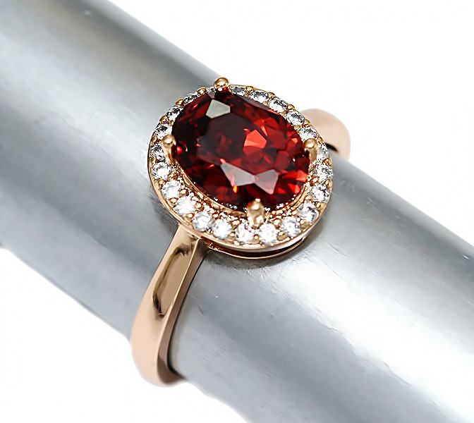 

Кольцо Xuping с цирконами Медицинское золото Позолота 18К Ширина 12 мм. хк-163 Размер 17