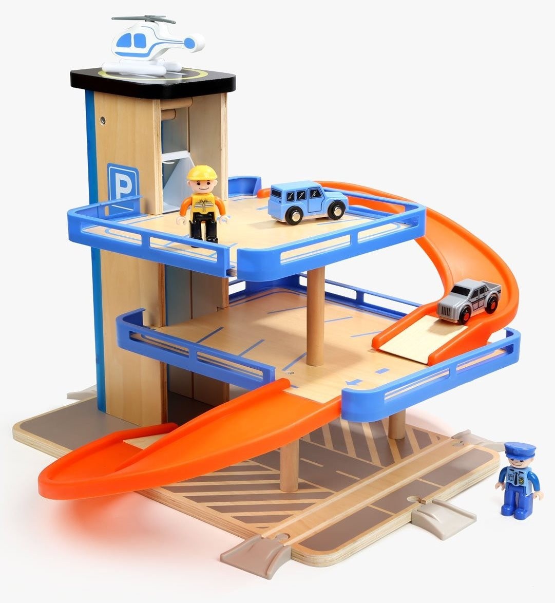 

Деревянная игрушка Top Bright Парковка с лифтом 3 уровня (150154)