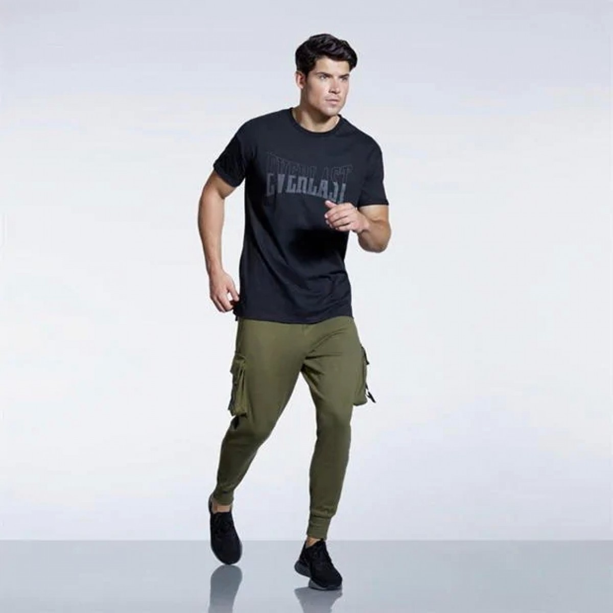 

Футболка Everlast Fade Black,  (44, Футболка Everlast Fade Black, S (44)