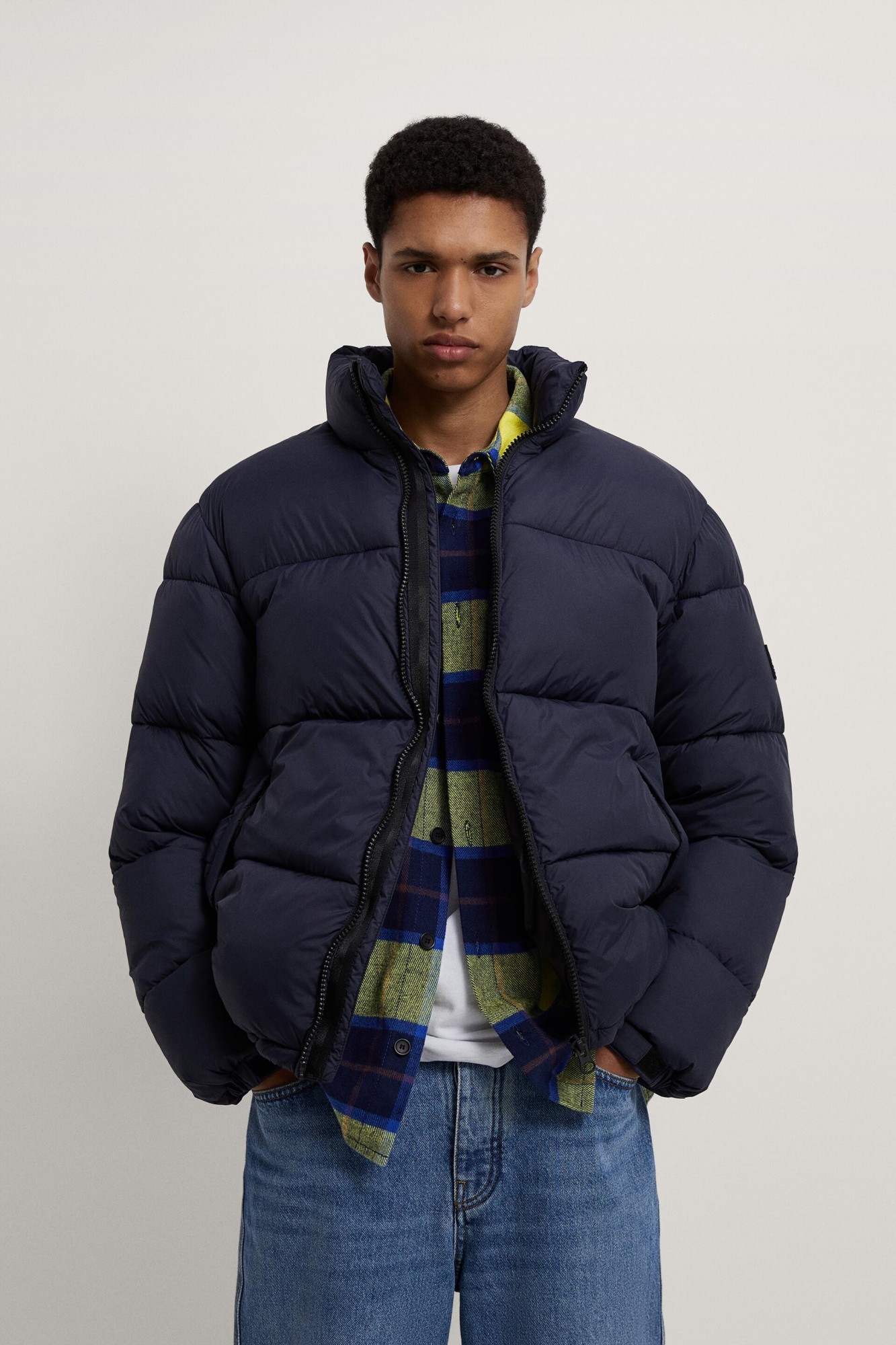 

Стеганая куртка Zara размер M темно-синий 6985/300/401