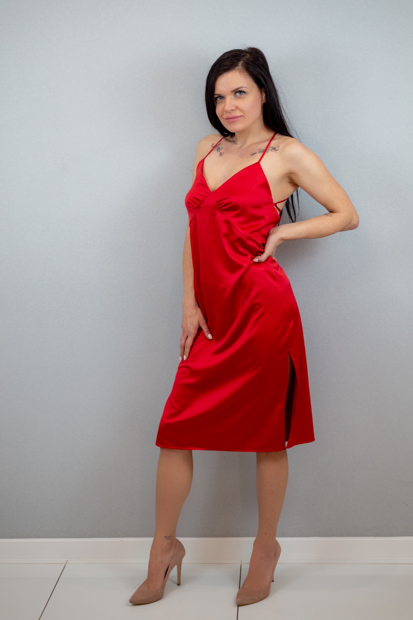 

Платье-сорочка шелковое Shape of you Вики миди с разрезами  красное 00102, Платье-сорочка шелковое Shape of you Вики миди с разрезами M красное 00102