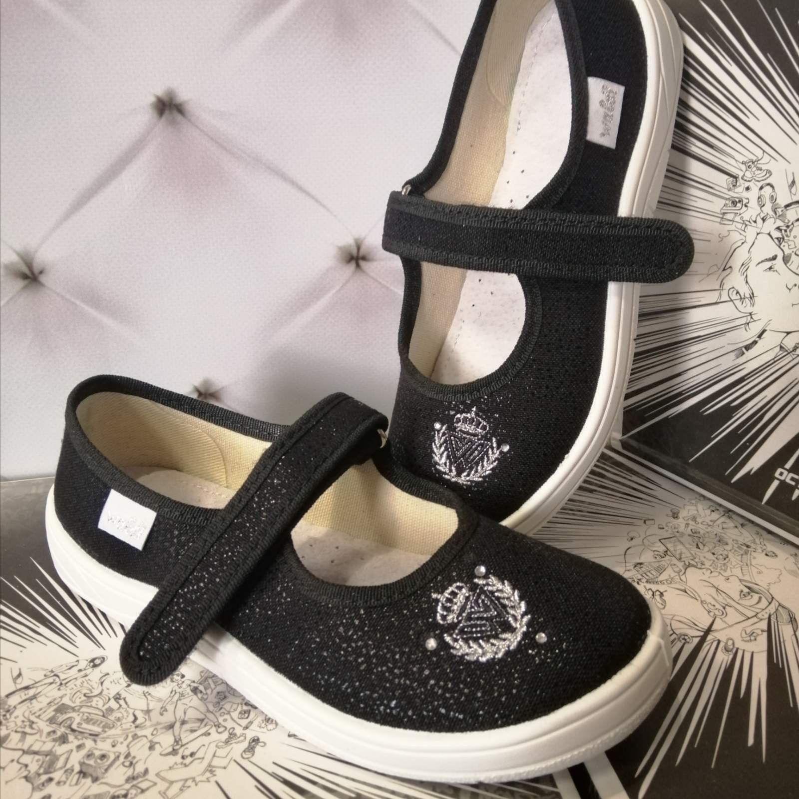 

Тапочки для девочки Waldi 282-150 черные р.35-22,5 см