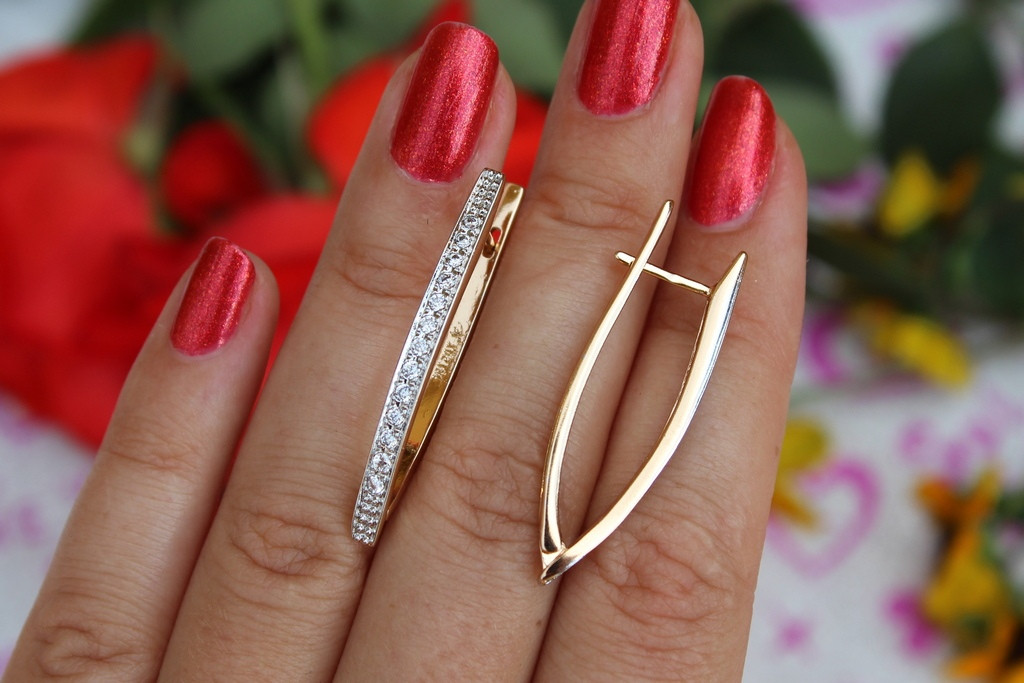 

Серьги Xuping Jewelry стрелки с камнями с родием 3,5 см золотистые