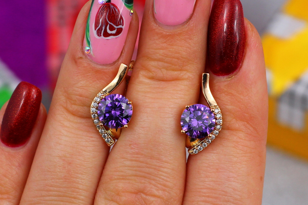 

Серьги Xuping Jewelry скобочки фиолетовый камень 1,6 см золотистые