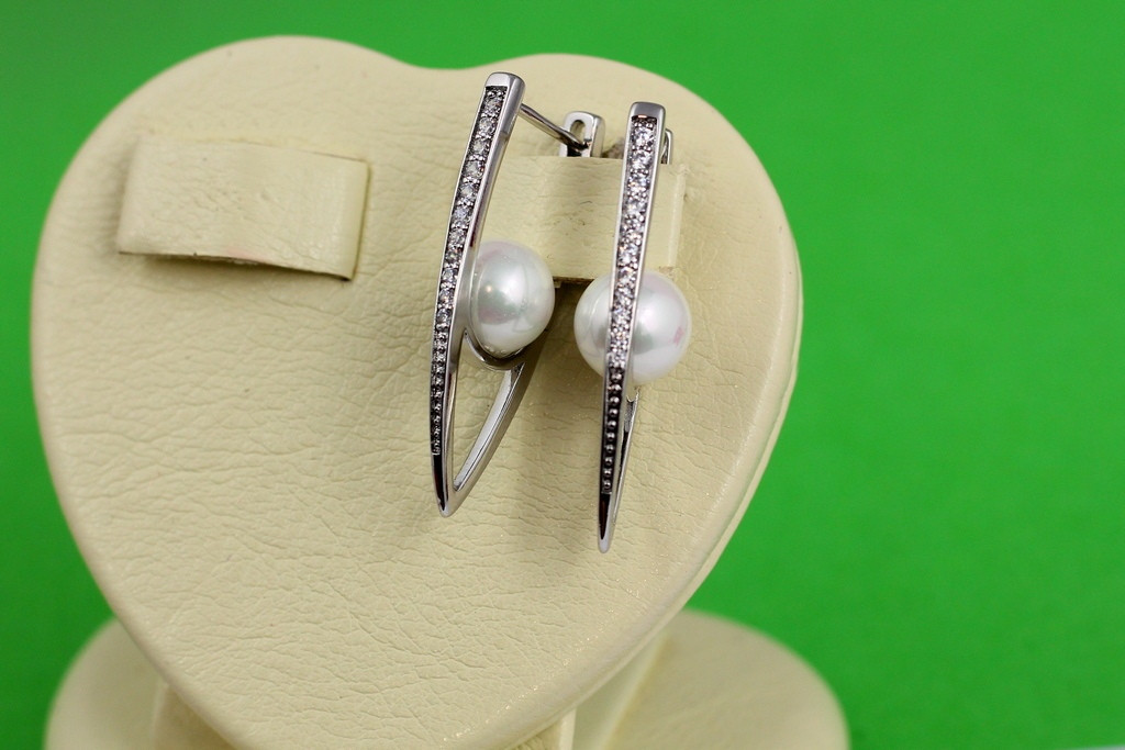 

Серьги Xuping Jewelry дорожки с жемчугом 3 см серебристые
