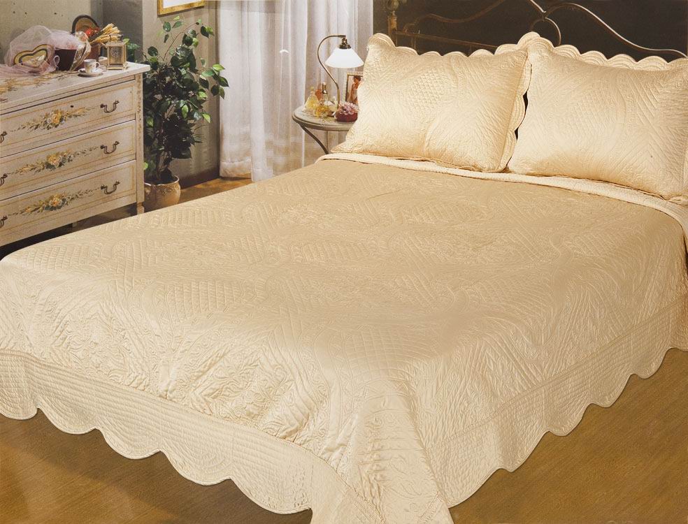 

Покрывало Zastelli Florence Gold 240х260 см китай, атлас