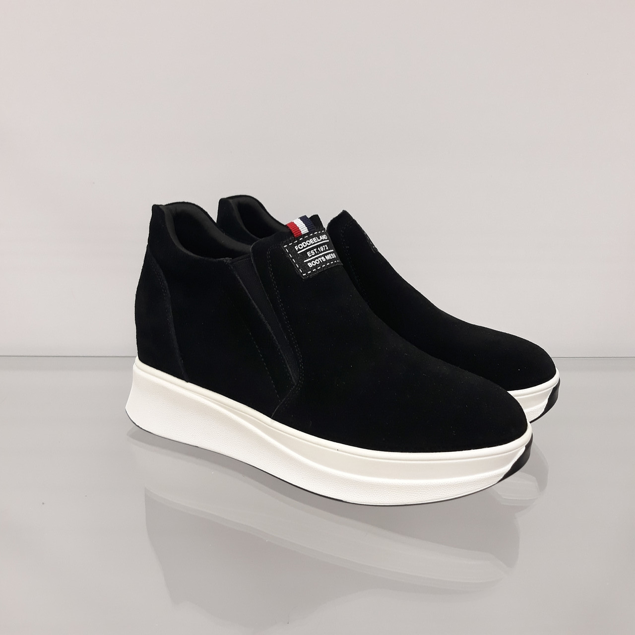 

Кроссовки замшевые Lonza FLM7699 38 черные