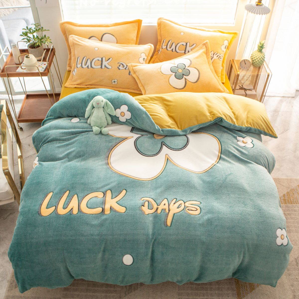 

Плюшевое постельное белье микрофибра Cappone Luck Days 200х220 см