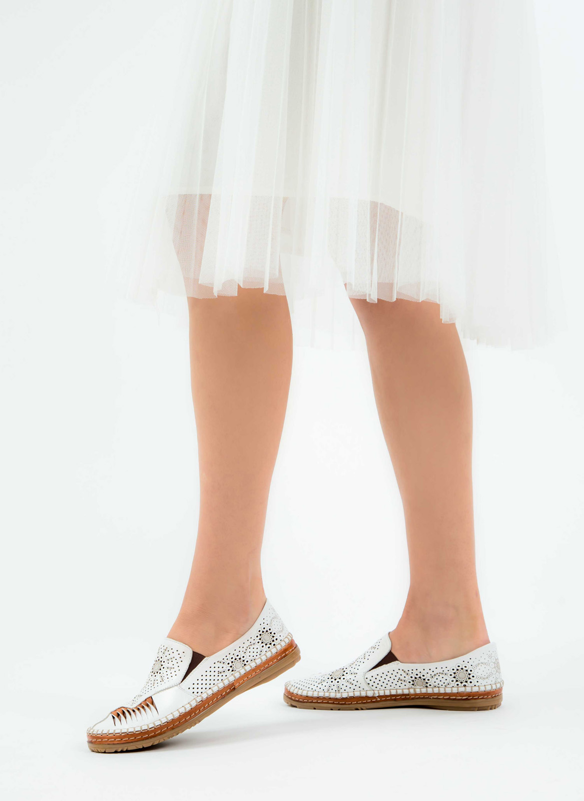 

Туфли женские Sandalino (GM) 1114-1 05 белые/коричневые 36