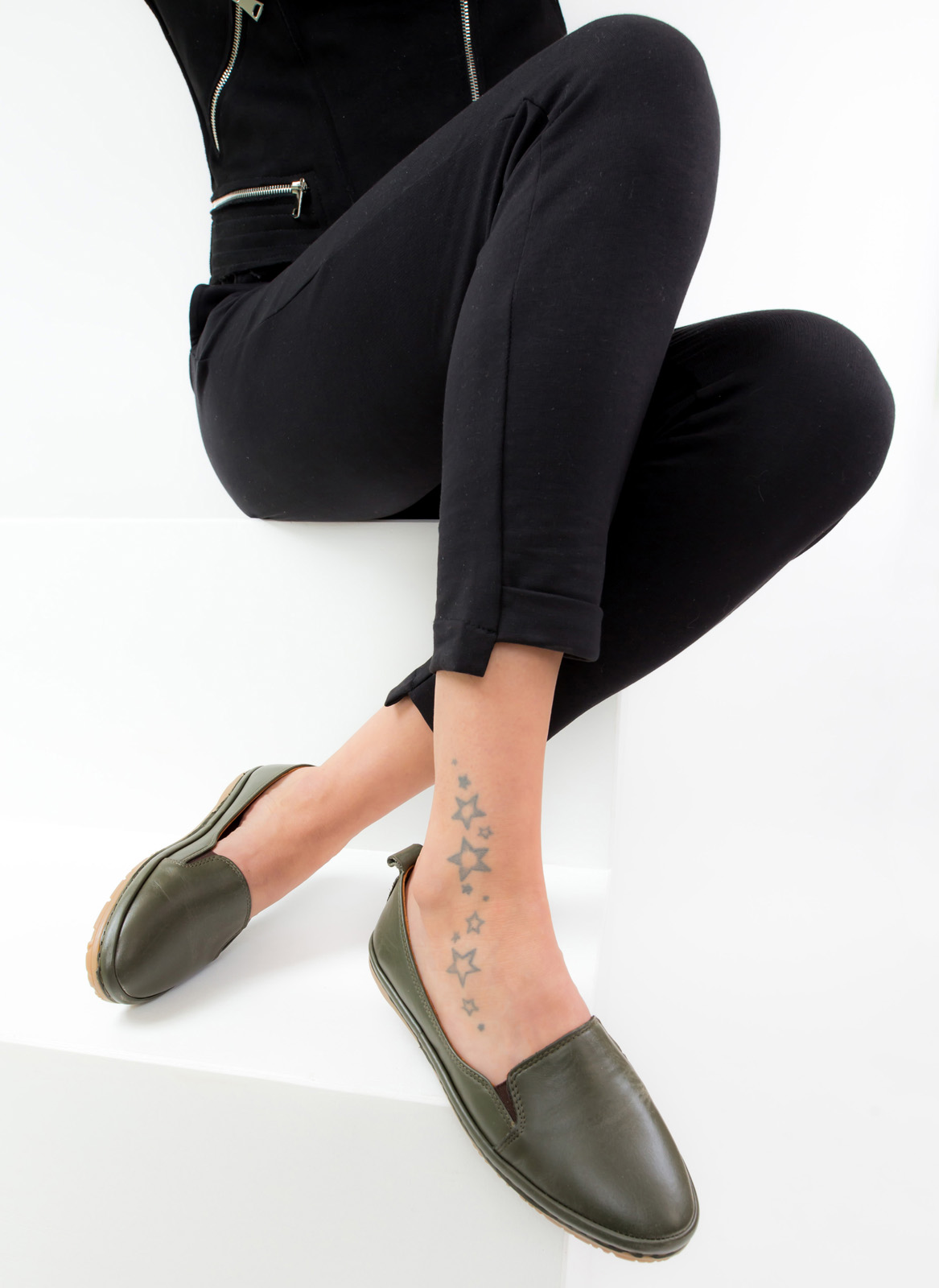 

Туфли женские Sandalino (GM) 1112 45 оливковые 36