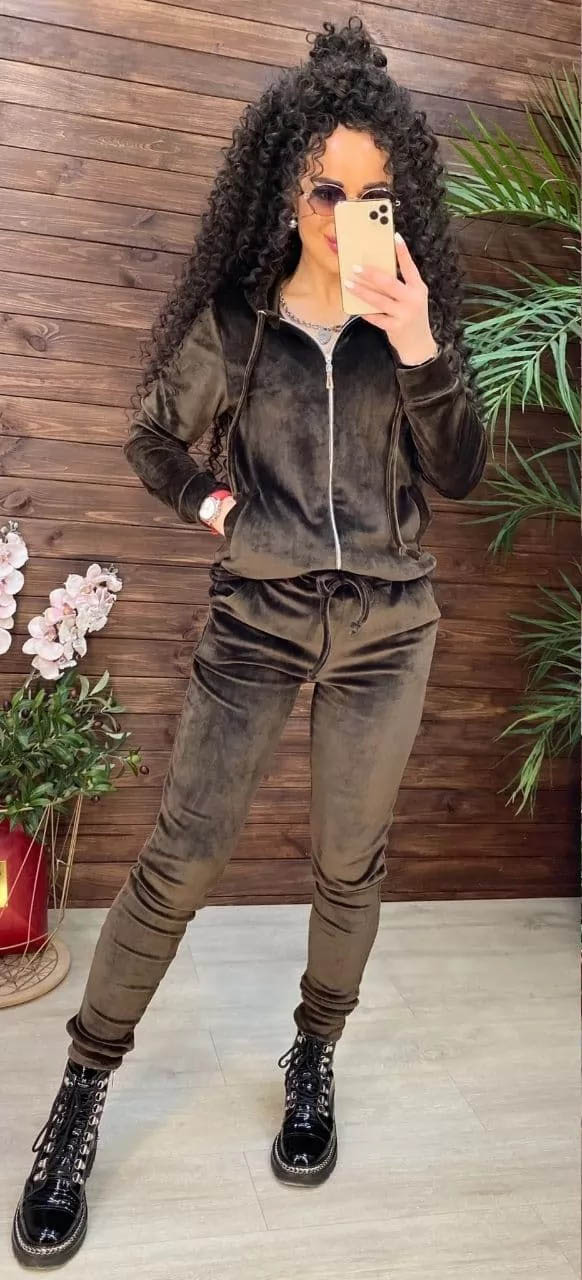 

Fashions • Спортивныи костюм Aisha Fashions XXL шоколад (208)