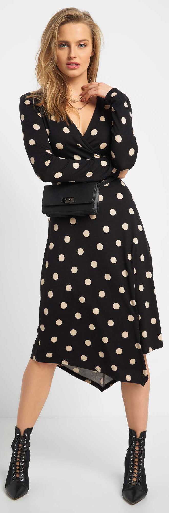 

Платье Orsay 411143-660000 34