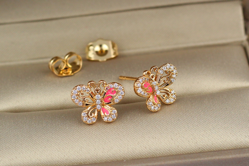 

Серьги гвоздики Xuping Jewelry г бабочки 1 см с цветными камнями золотистые