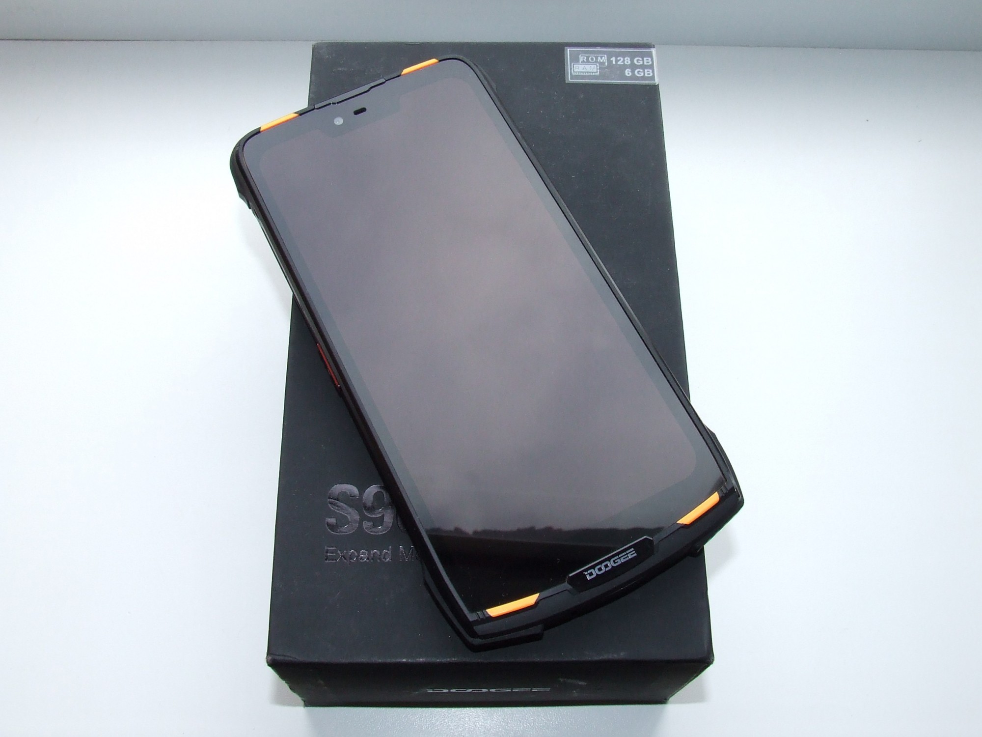 

Смартфон Doogee S90 6/128Gb Orange