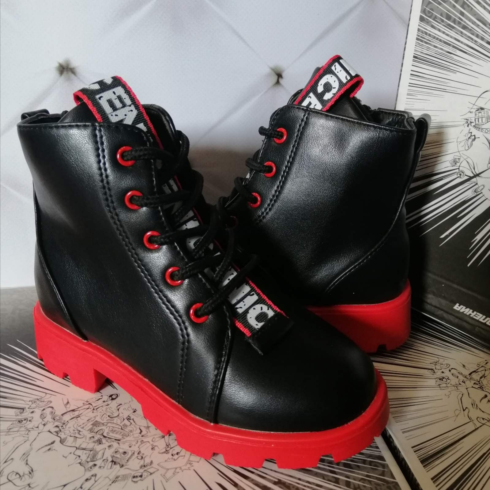 

Ботинки для девочки Clibee 96 А red черные р.27-17,5 см