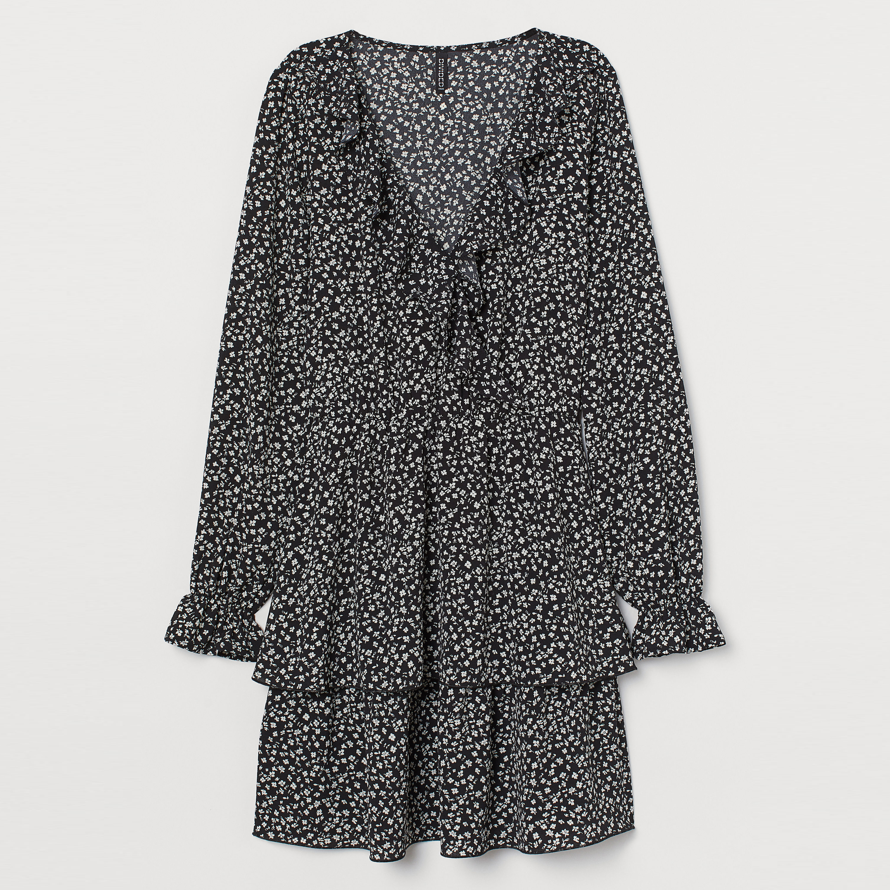 

Платье H&M 04-0797088-021 40 Черное (СА2000001811948)