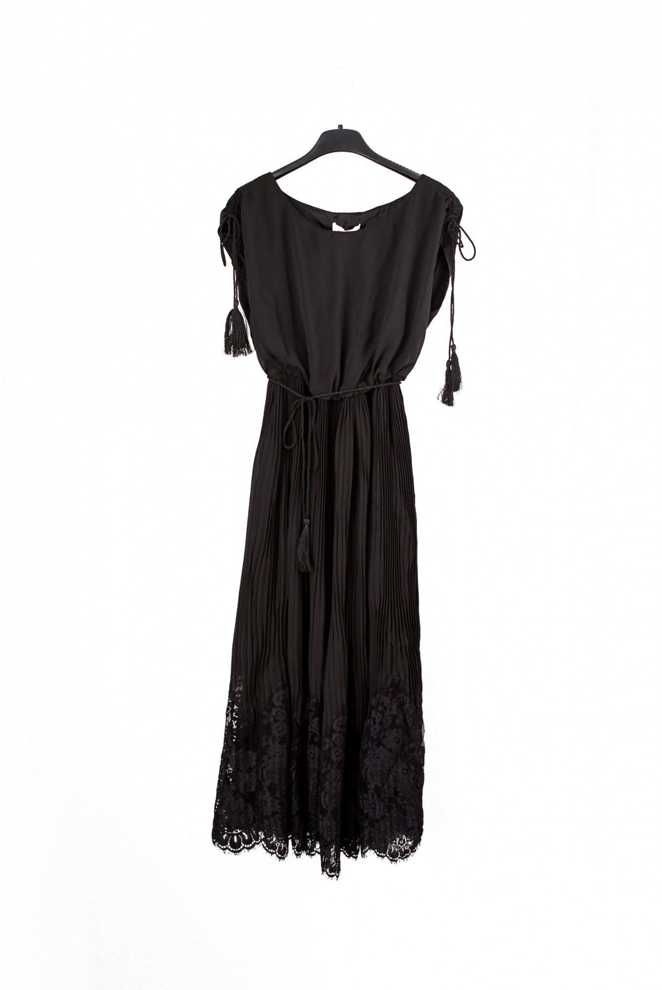 

Платье VERO MODA S черный 6663200100834
