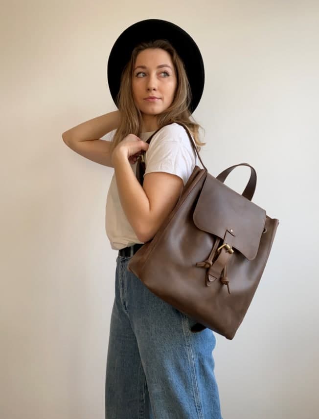 

Рюкзак из натуральной кожи boorbon 521-BROWN-1 коричневый